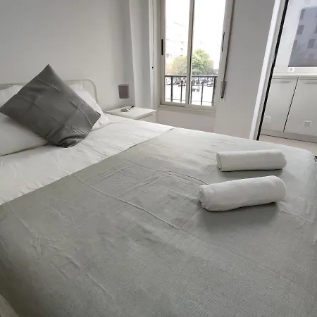 Theorynomadrooms Al Lisboa-Republica Vendégház *