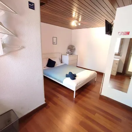 Theorynomadrooms Al Lisboa-Republica Vendégház Lisboa